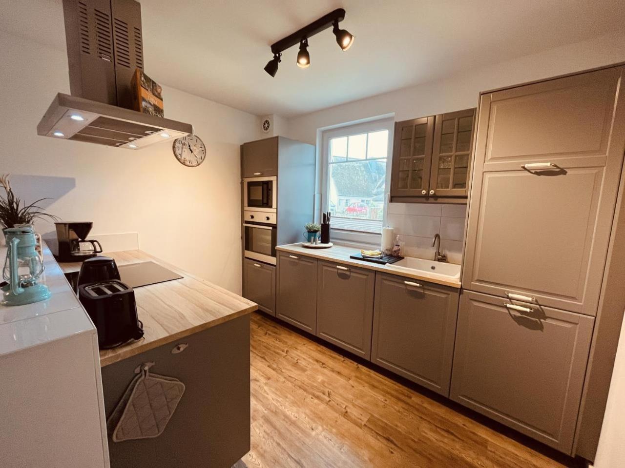 Ferienwohnung Van Der Holm Born Exteriör bild
