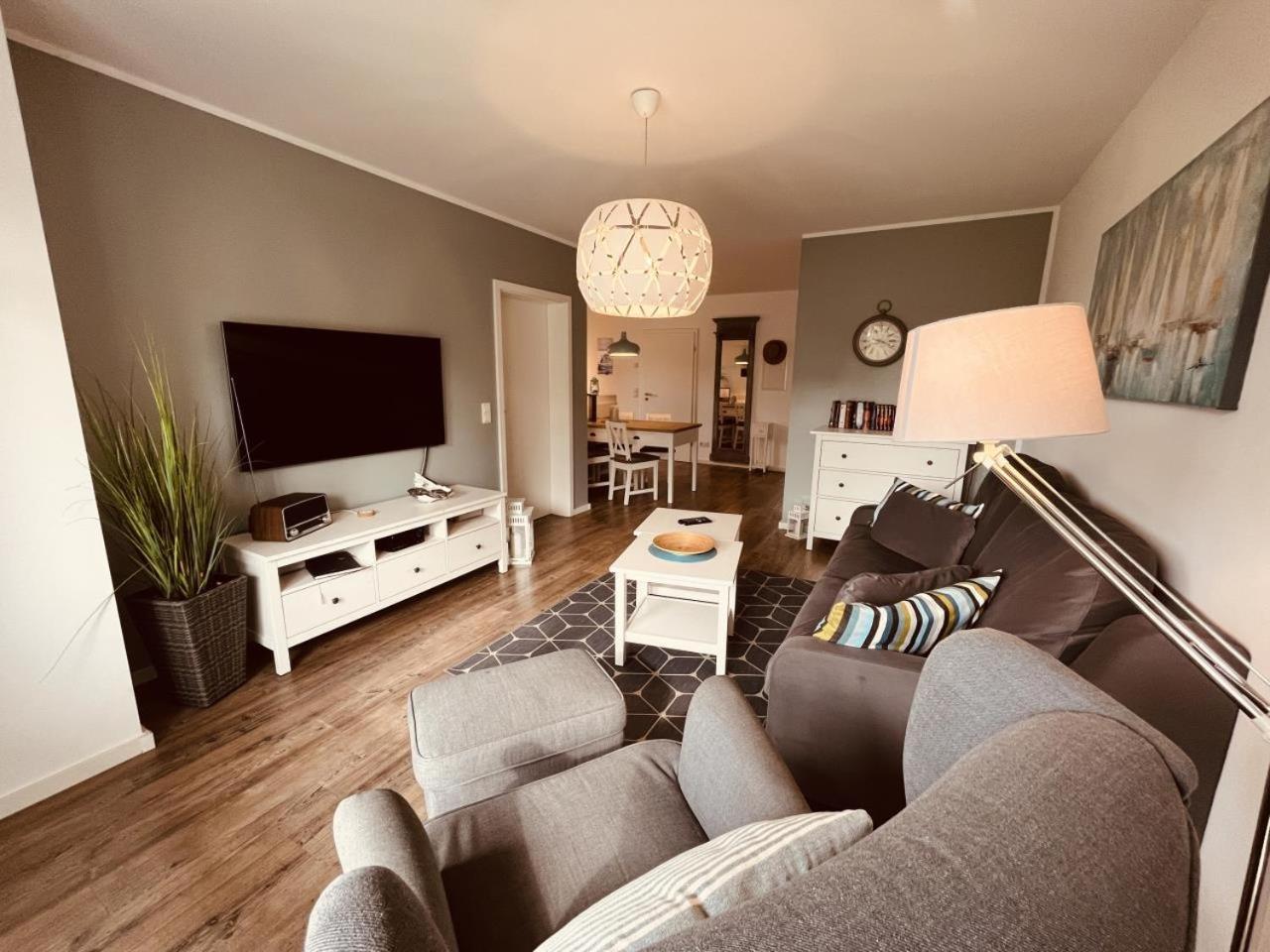 Ferienwohnung Van Der Holm Born Exteriör bild