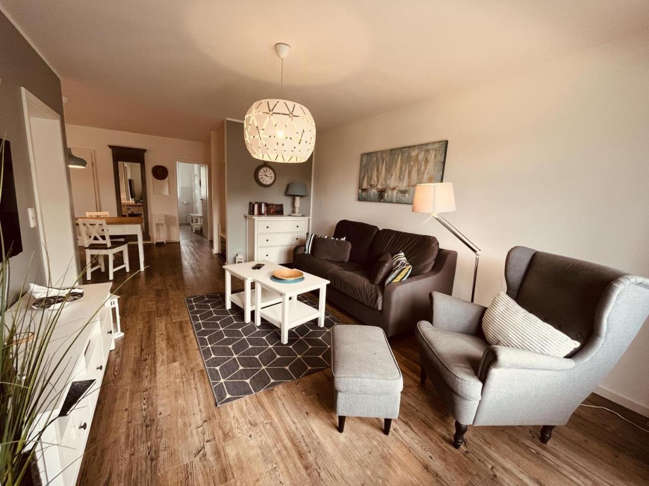 Ferienwohnung Van Der Holm Born Exteriör bild